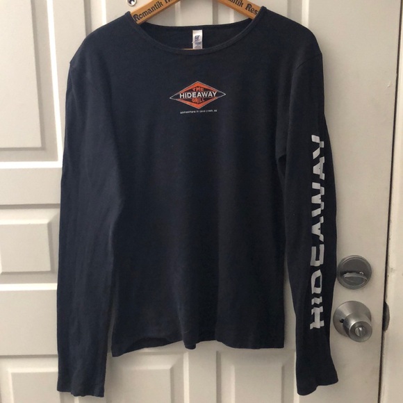 4️⃣ FOR $🔟! THE HIDEAWAY GRILL LONG SLEEVE TEE - Picture 2 of 7